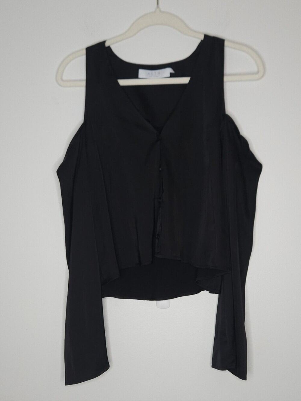 Astr the Label Black Cold-Shoulder V-Neck Long Sleeve Top